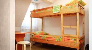 Гостиница Hostel Agat Омск Кровать в общем мужском номере с 5 кроватями-2