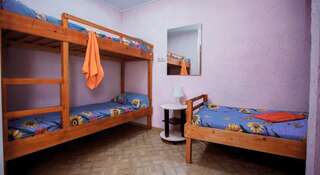 Гостиница Hostel Agat Омск Кровать в общем мужском номере с 5 кроватями-1